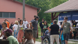 Kép szöveg